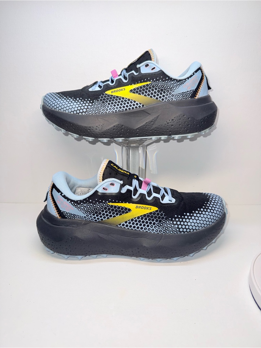 BROOKS CALDERA 6